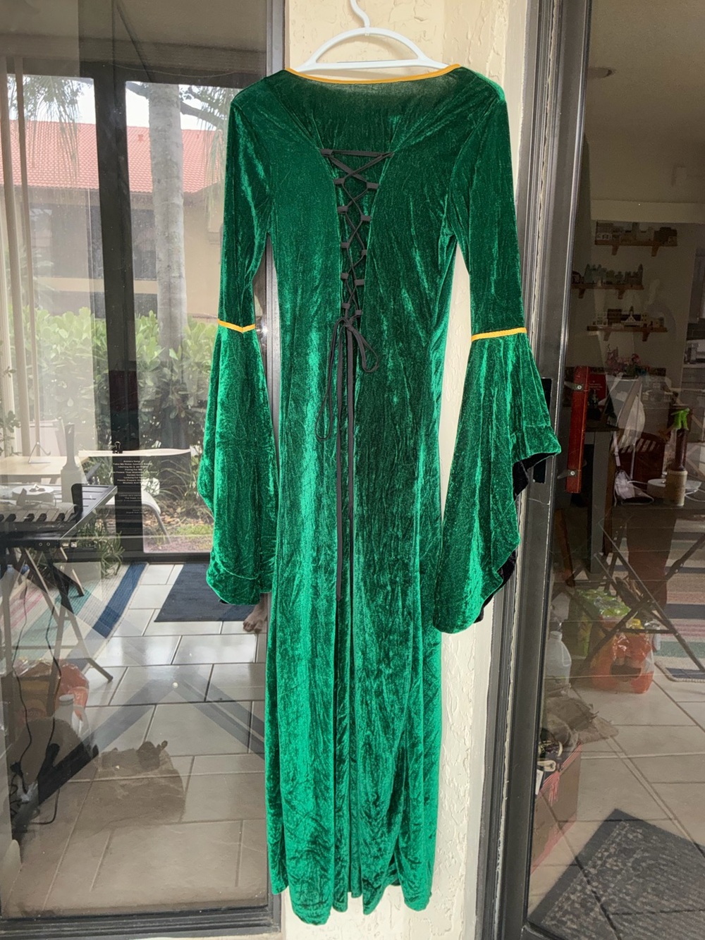 NWT Renaissance Medieval Green Velvet Bell Sleeve Maxi Dress Costume Small - Picture 4 of 6